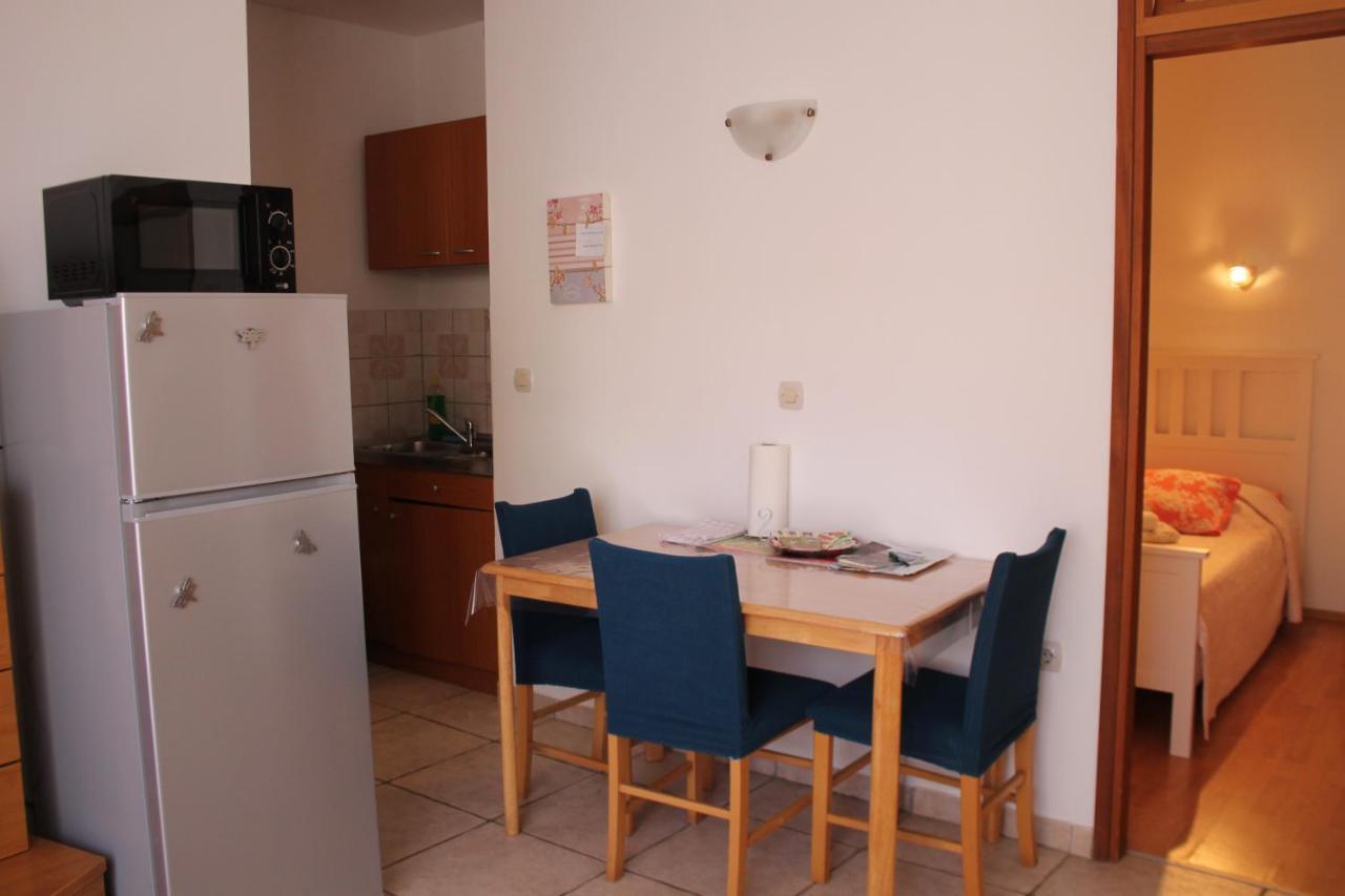 Apartments Neno Пула Екстериор снимка