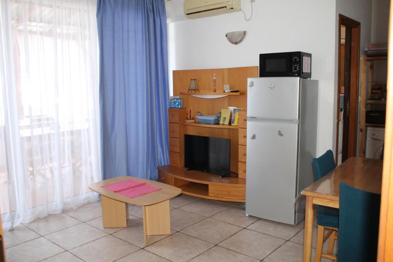 Apartments Neno Пула Екстериор снимка